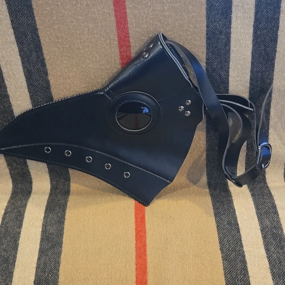 Plague Doctor Black Bird Mask  NWOT - Picture 2 of 3